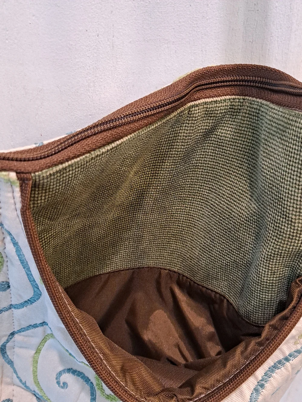 DANNY K. Cream Canvas Crossbody Green & Blue Embroidered Abstract Swirl Accents